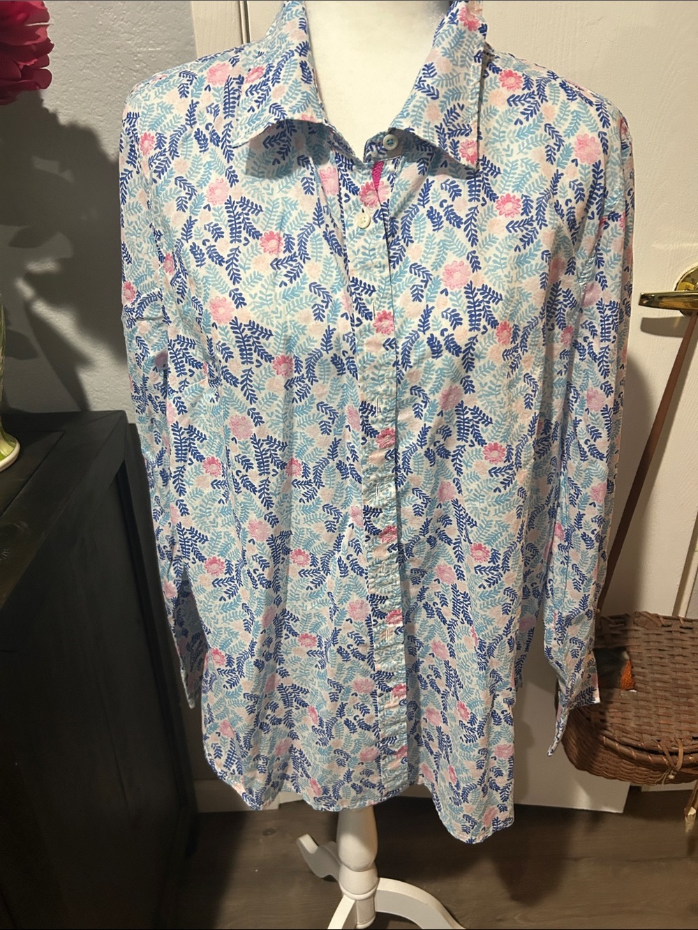 Casual Floral Button-Up Shirt in Blue & Pink